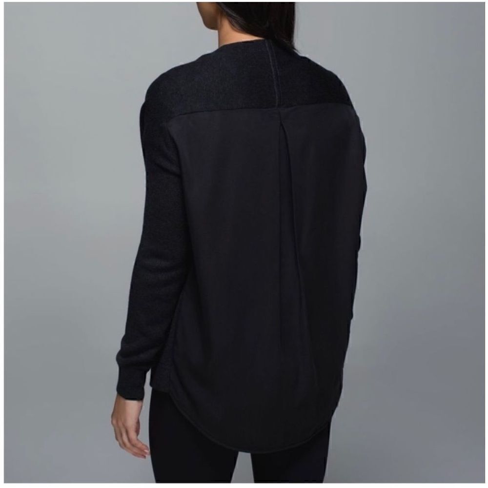 Lululemon Women’s Heathered Black Cardi in The Front Cardigan Sweater - Picture 4 of 9